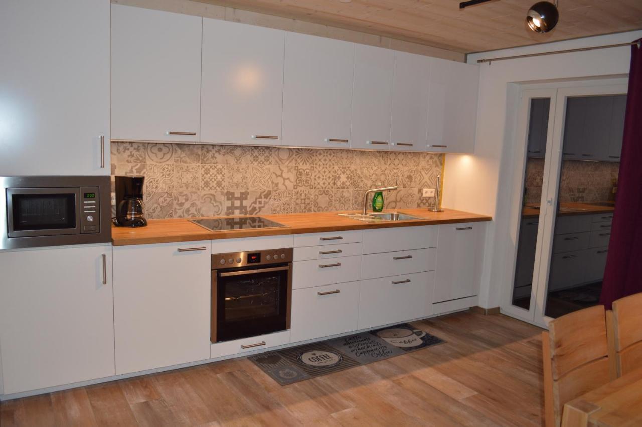 Ferien- Und Winzerhof Ute Braun Appartement *